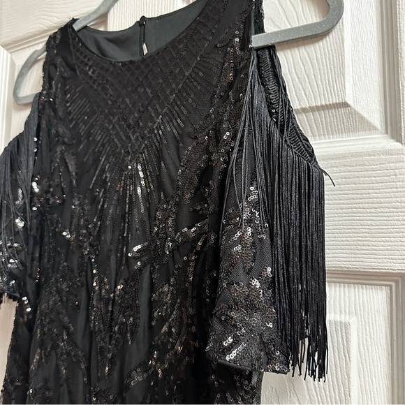 NWOT Women’s Cold Shoulder Sequin Party Dress, Large - Picture 4 of 9
